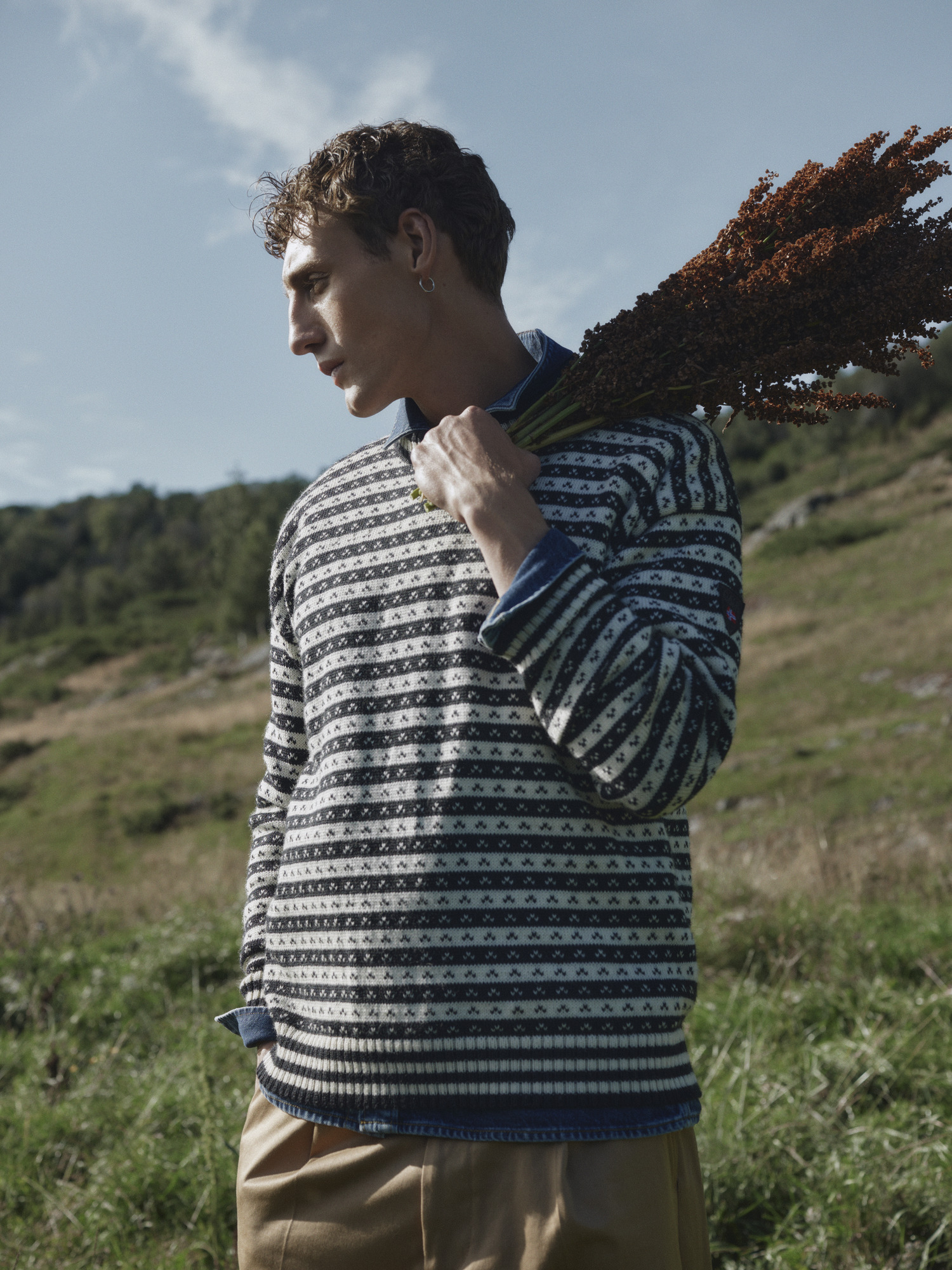 Skipsleia Unisex Sweater - Norwegian Wool Black Offwhite